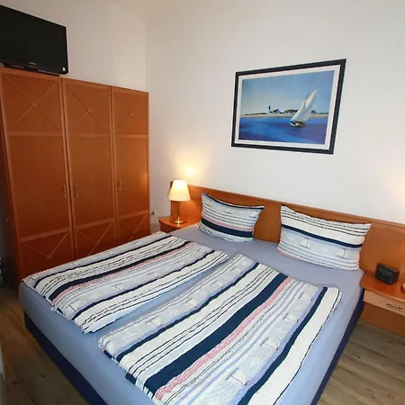H&p Residenz Am Kurpark Warnemuende * ロストック